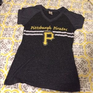 Pittsburgh Pirates tee shirt